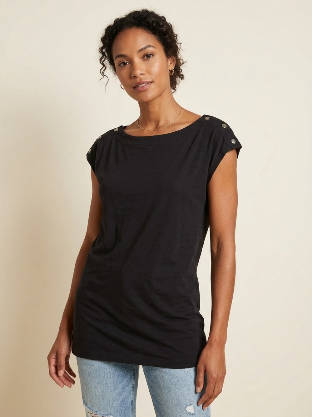Black Cap-Sleeve Button Detail Tunic Tshirt
